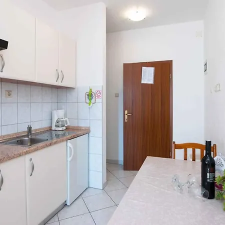 In Ii Apartment