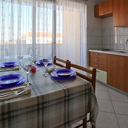 Apartment In Ii *