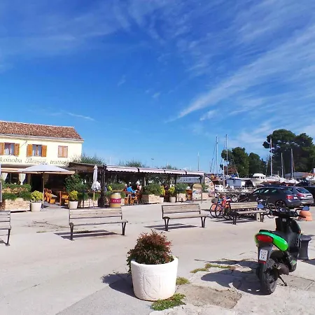 Apartment In Ii Zadar