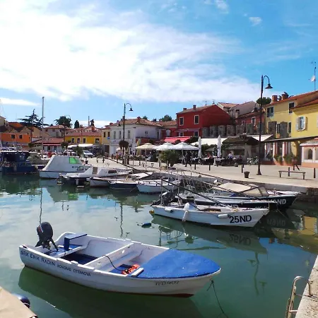 Apartment In Ii Zadar